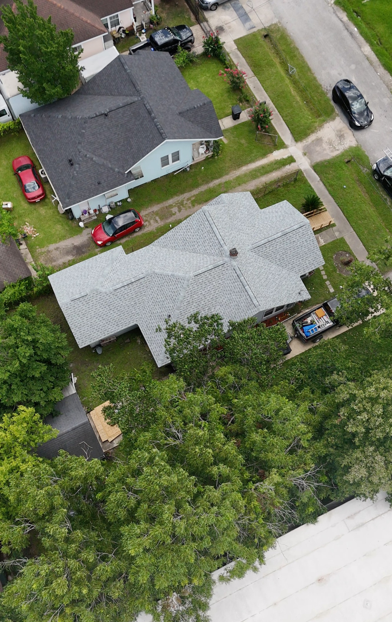 Noah's Ark Roofing field team